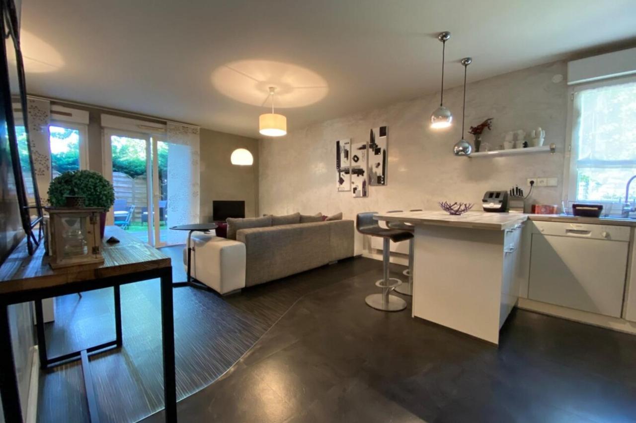Bel Appartement Proche Tours Centre Bretonneau La Riche エクステリア 写真